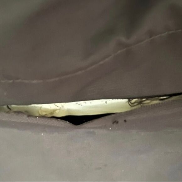 North Face Gray & Black Zip Up Logo Jacket. Coat. MINOR & FIXABLE FLAW. XL. - Picture 6 of 10